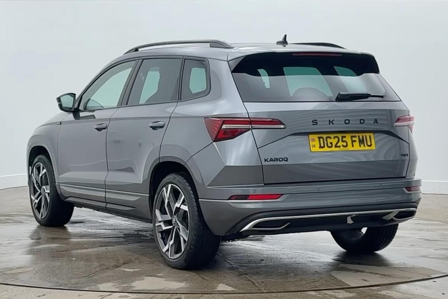 Used Skoda Karoq 2025 for sale - 77799757: Photo 3