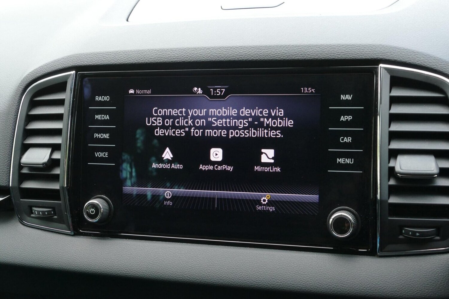 Used Skoda Karoq 2021 for sale - 78049197: Photo 21