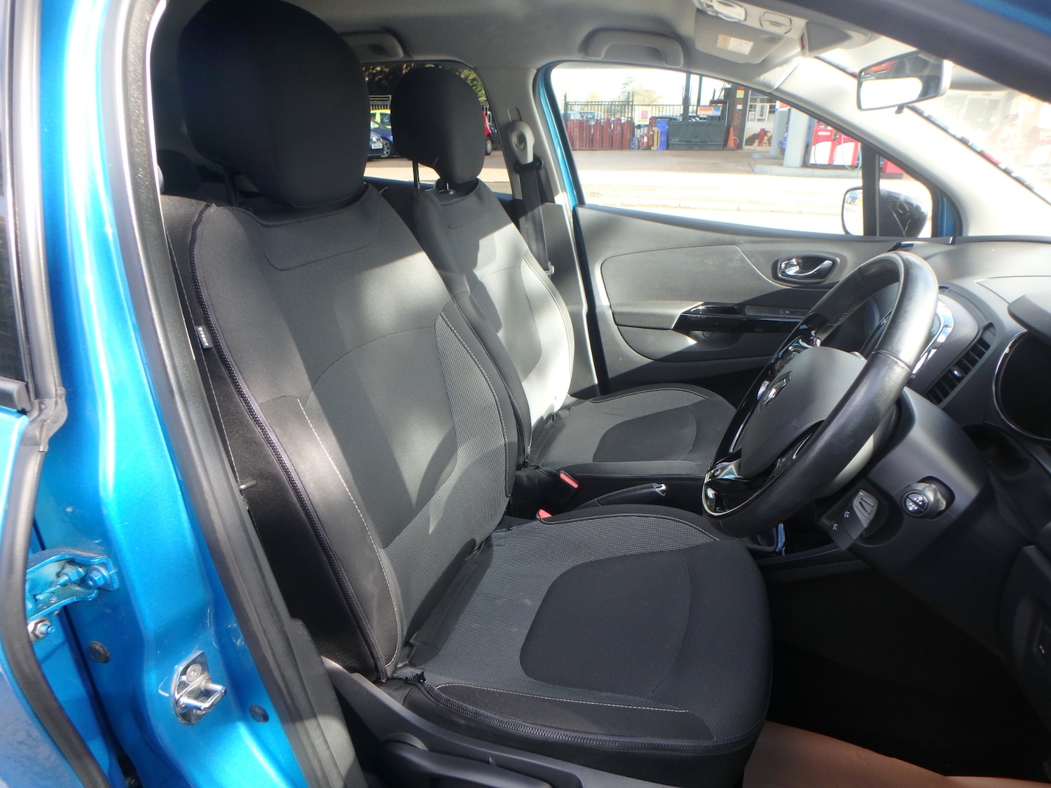 Used Renault Captur 2016 for sale - 77998104: Photo 14