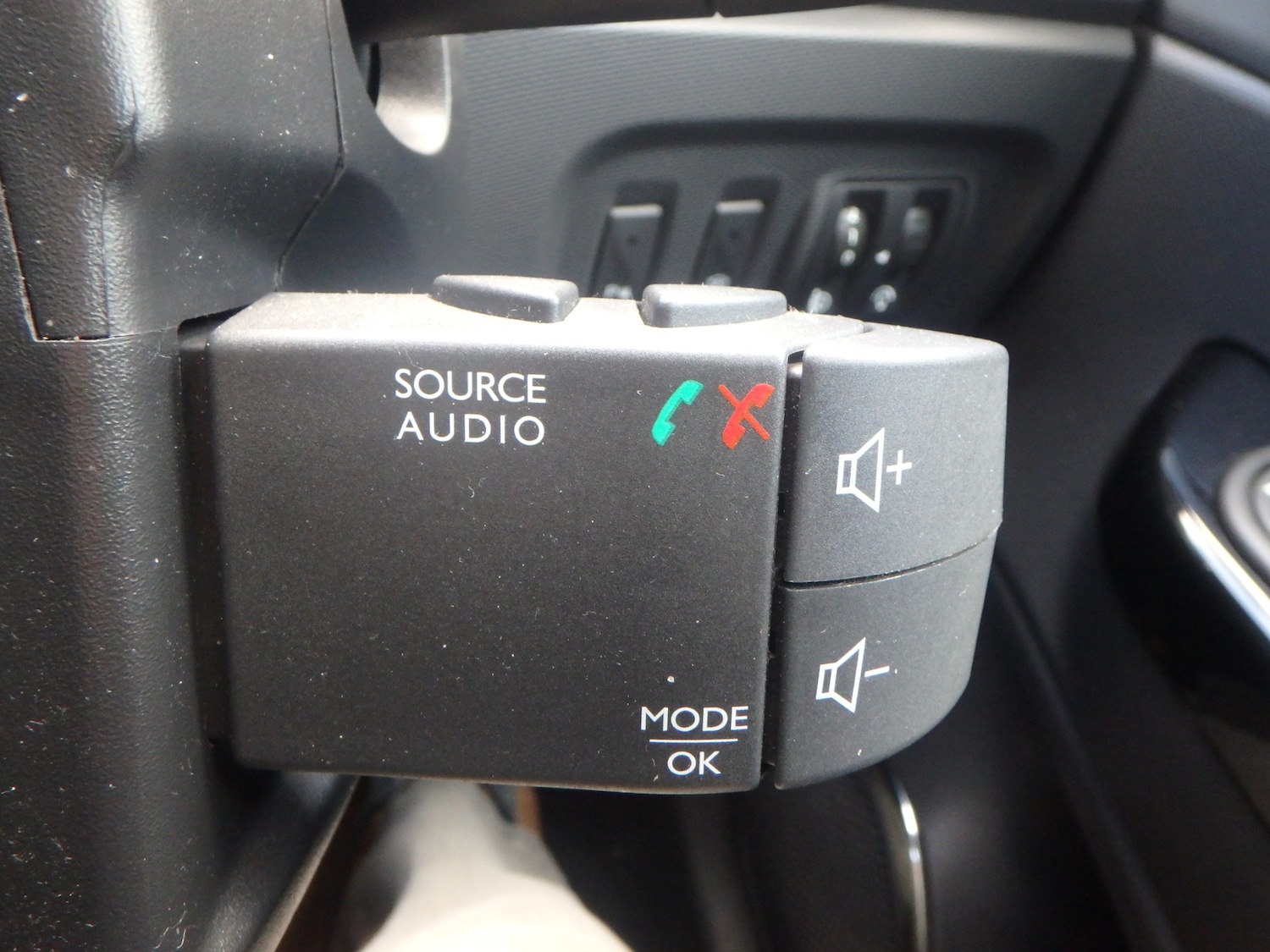 Used Renault Captur 2016 for sale - 77998104: Photo 22