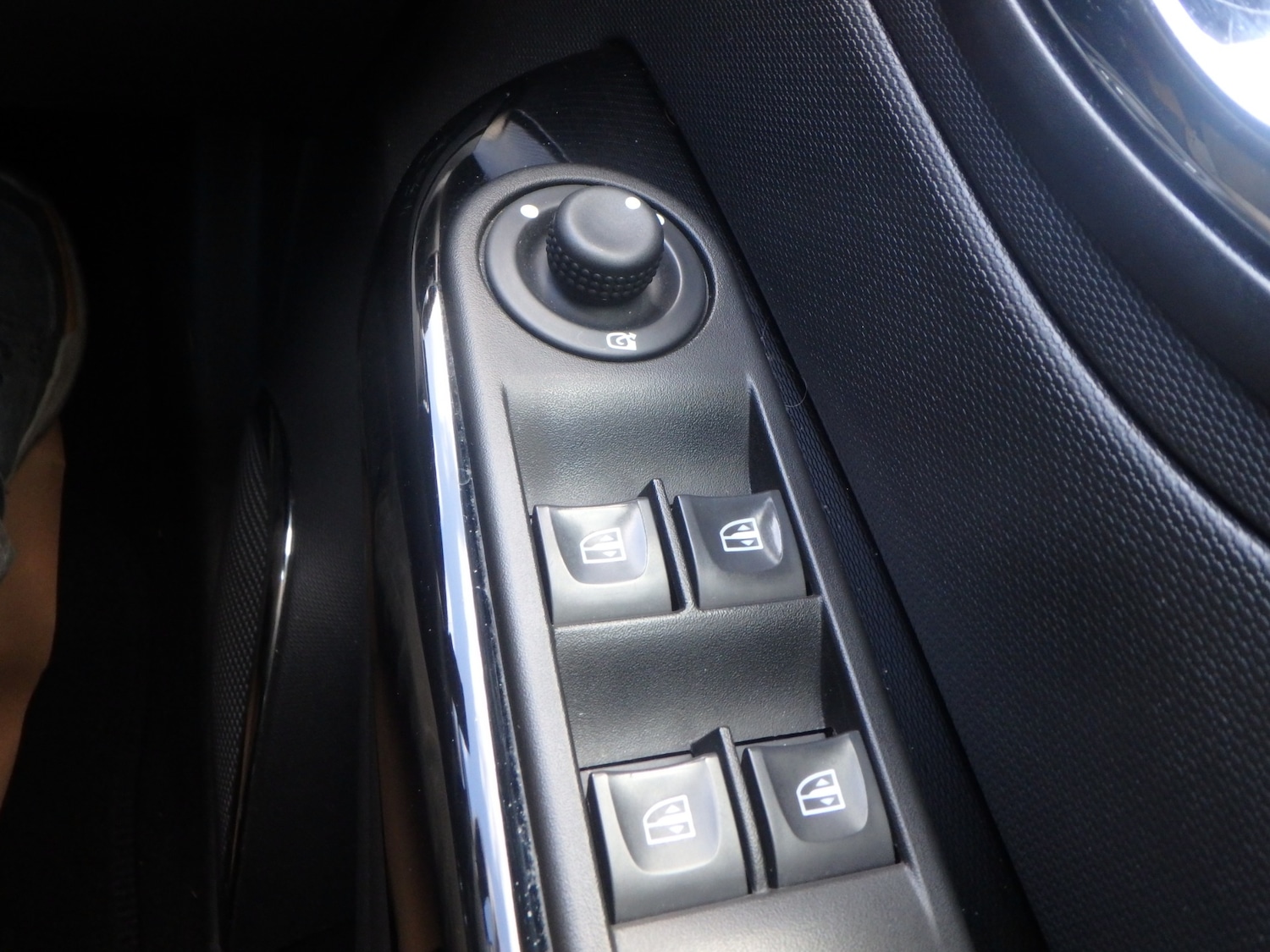 Used Renault Captur 2016 for sale - 77998104: Photo 23