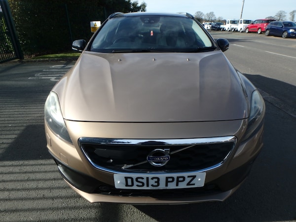 Used Volvo V40 Cross Country 2013 for sale - 73908423: Photo 2