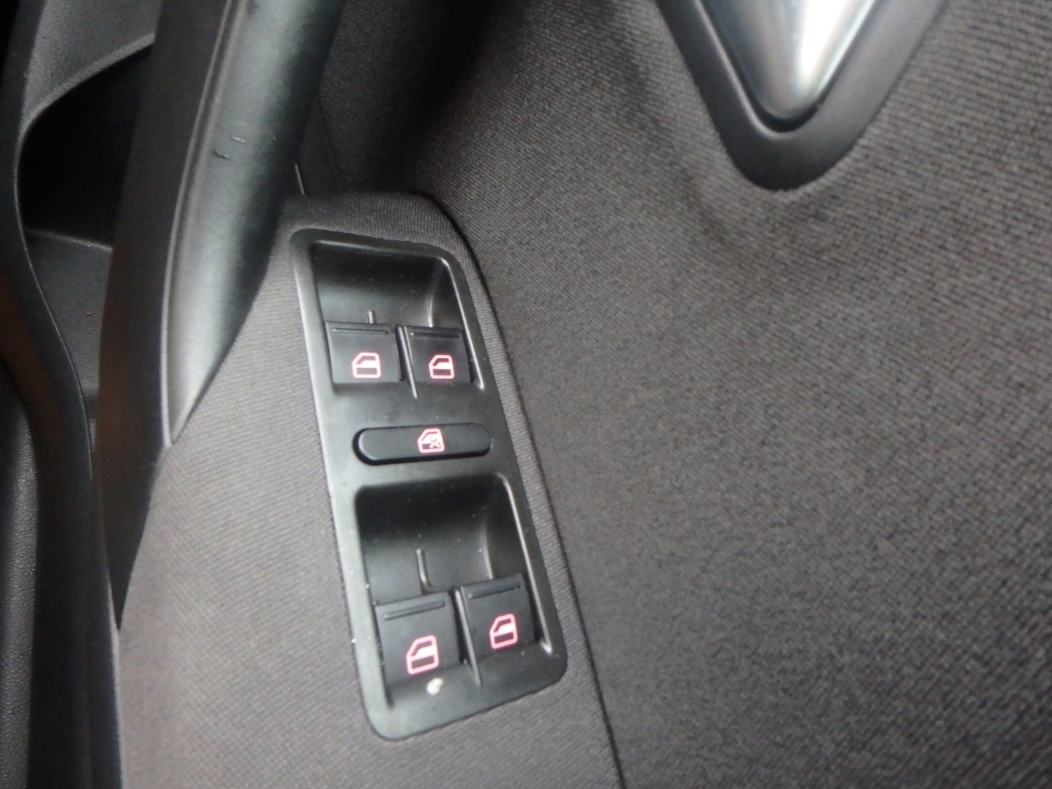 Used Volkswagen Polo 2010 for sale - 77445744: Photo 22