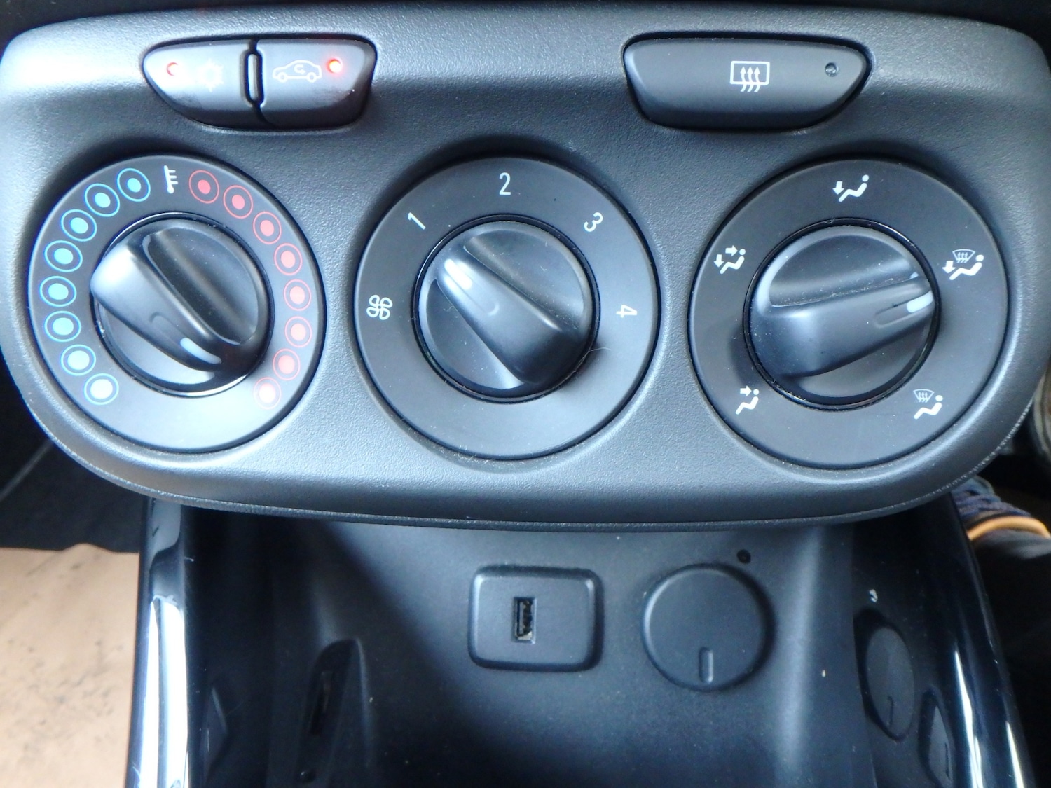 Used Vauxhall Corsa 2016 for sale - 76402275: Photo 19