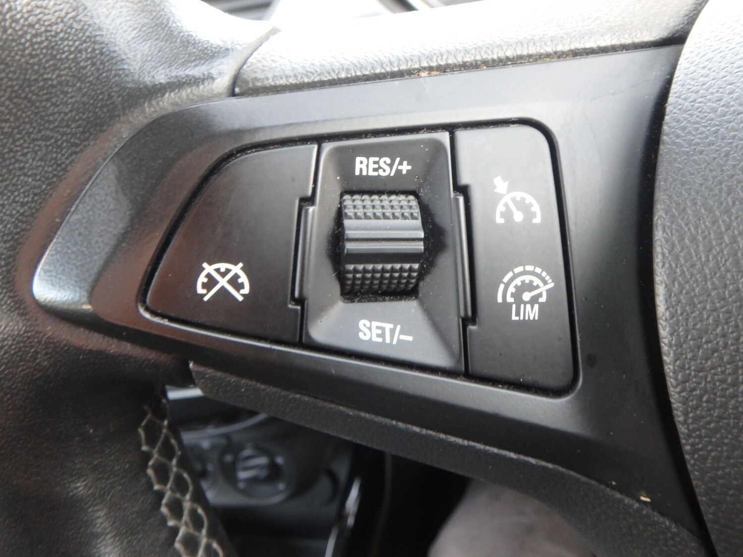 Used Vauxhall Corsa 2016 for sale - 76402275: Photo 21