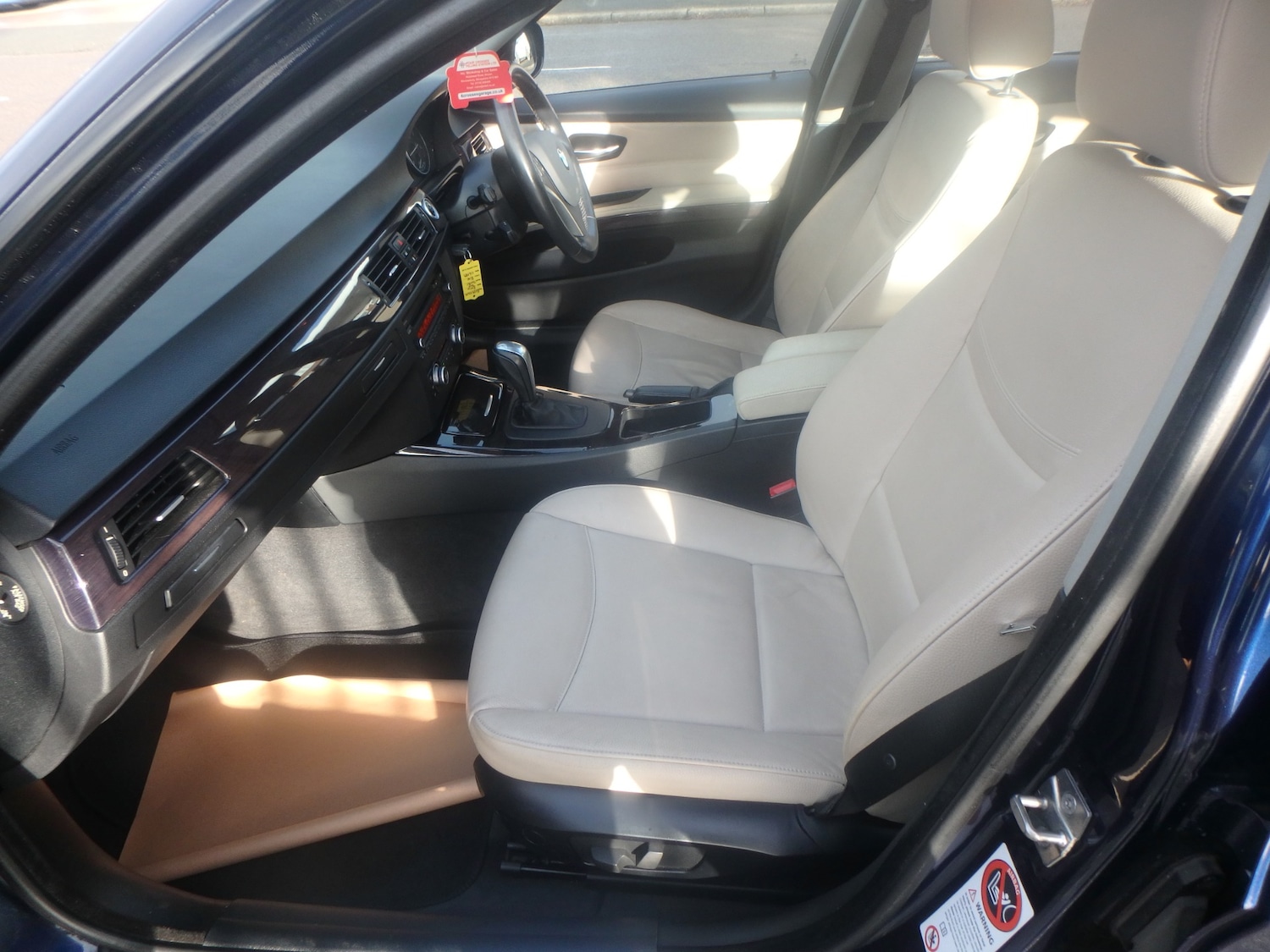 Used BMW 3 Series 2011 for sale - 77234250: Photo 12