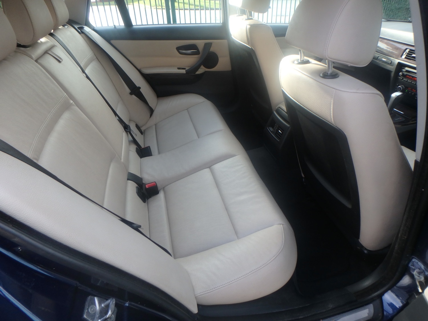 Used BMW 3 Series 2011 for sale - 77234250: Photo 13