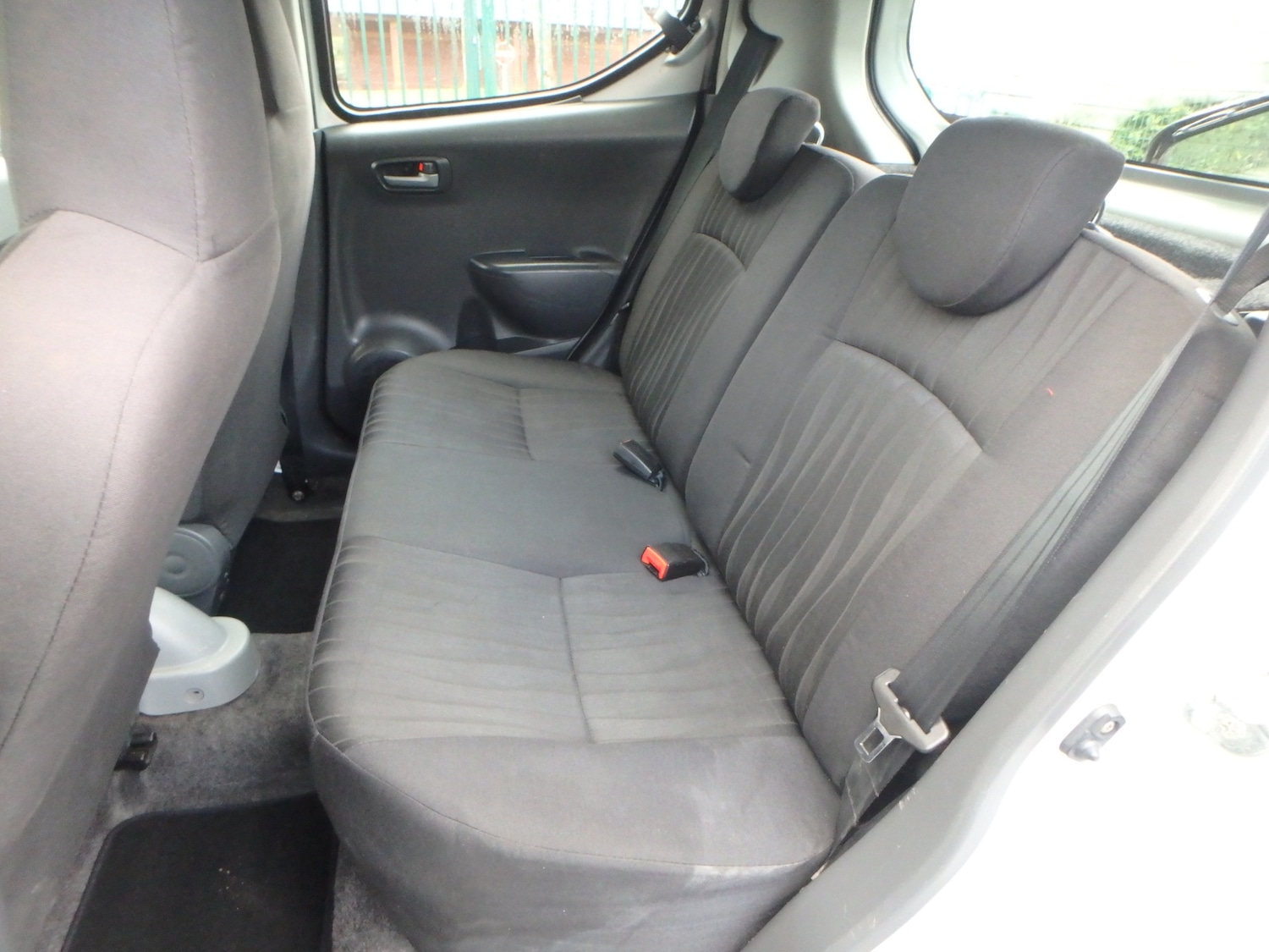 Used Nissan Pixo 2010 for sale - 76984256: Photo 12