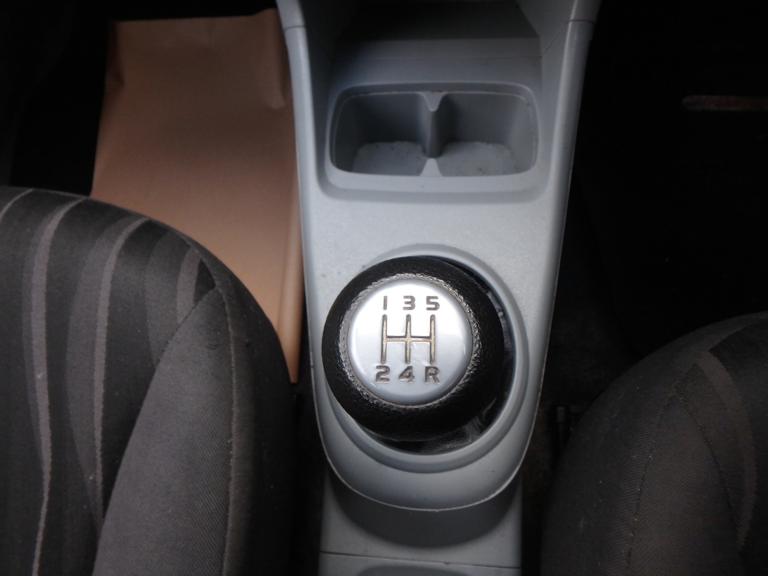 Used Nissan Pixo 2010 for sale - 76984256: Photo 18