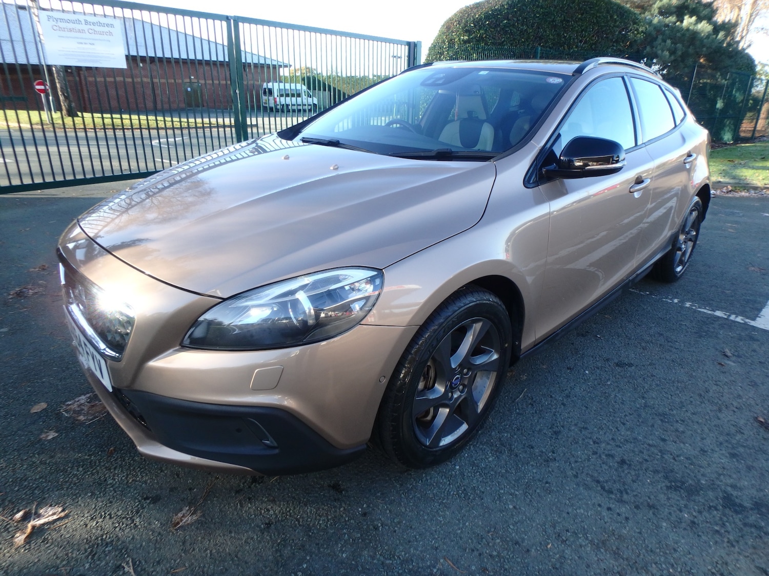 Used Volvo V40 Cross Country 2025 for sale - 76627112: Photo 3