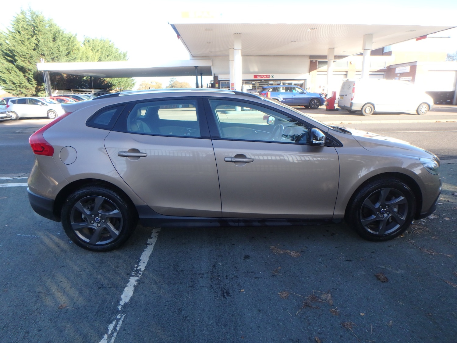 Used Volvo V40 Cross Country 2025 for sale - 76627112: Photo 8