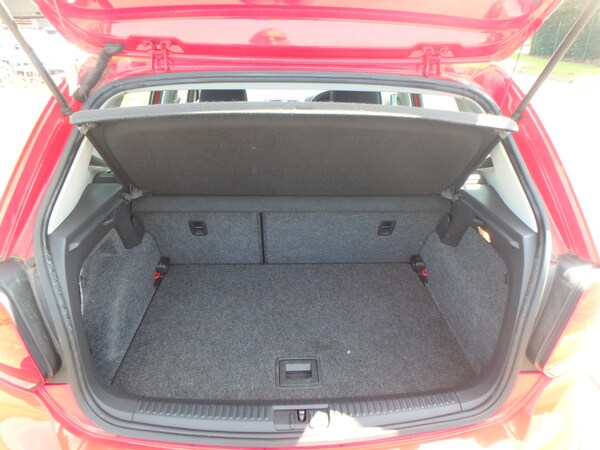 Used Volkswagen Polo 2012 for sale - 74218290: Photo 10
