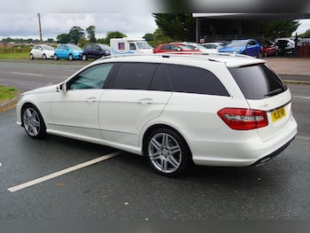 Used Mercedes-Benz E Class 2010 for sale - 79747826: Photo