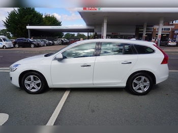 Used Volvo V60 2011 for sale - 79571547: Photo