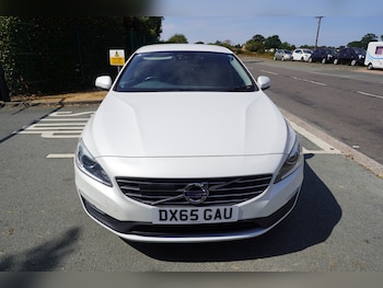 Used Volvo V60 2015 for sale - 79502864: Photo