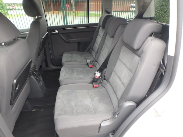 Used Volkswagen Touran 2011 for sale - 76288519: Photo 14