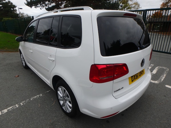 Used Volkswagen Touran 2011 for sale - 76288519: Photo 5