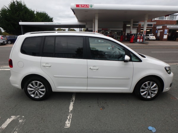 Used Volkswagen Touran 2011 for sale - 76288519: Photo 8