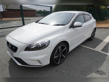 Used Volvo V40 2016 for sale - 79353080: Photo