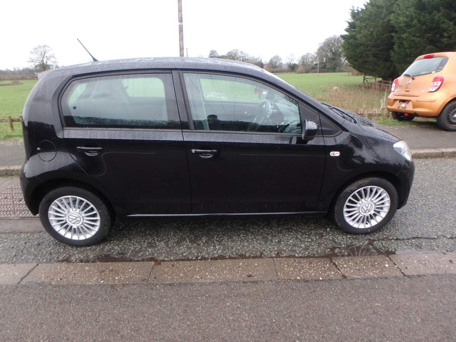 Used Volkswagen up! 2015 for sale - 77679080: Photo 8