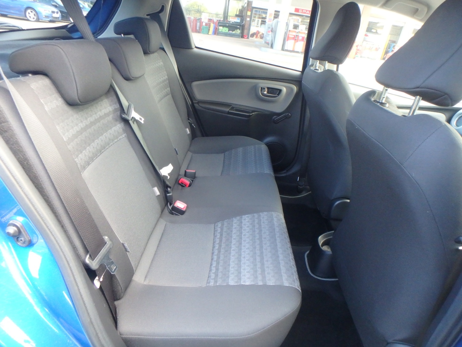 Used Toyota Yaris 2016 for sale - 75773397: Photo 12