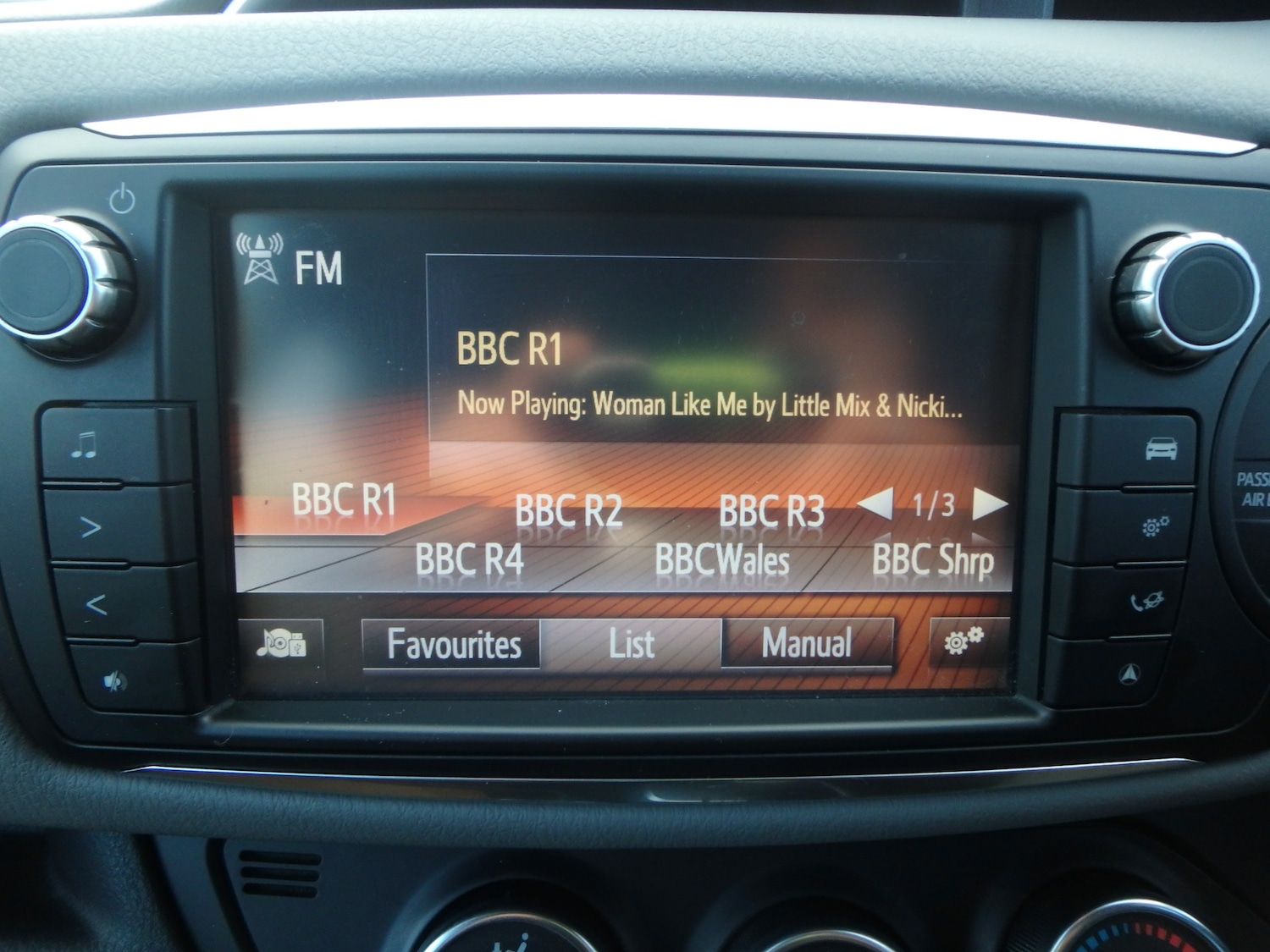 Used Toyota Yaris 2016 for sale - 75773397: Photo 17