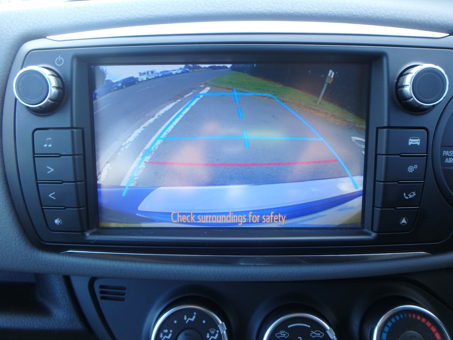 Used Toyota Yaris 2016 for sale - 75773397: Photo 21