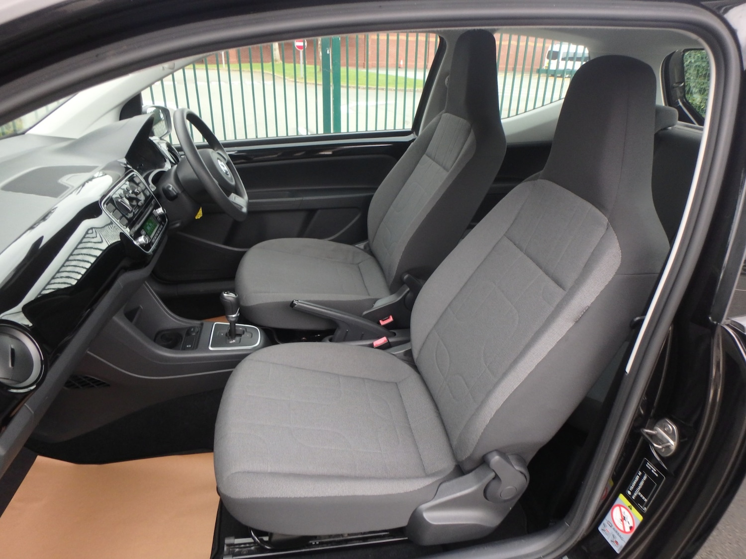 Used Volkswagen up! 2026 for sale - 78092887: Photo 14