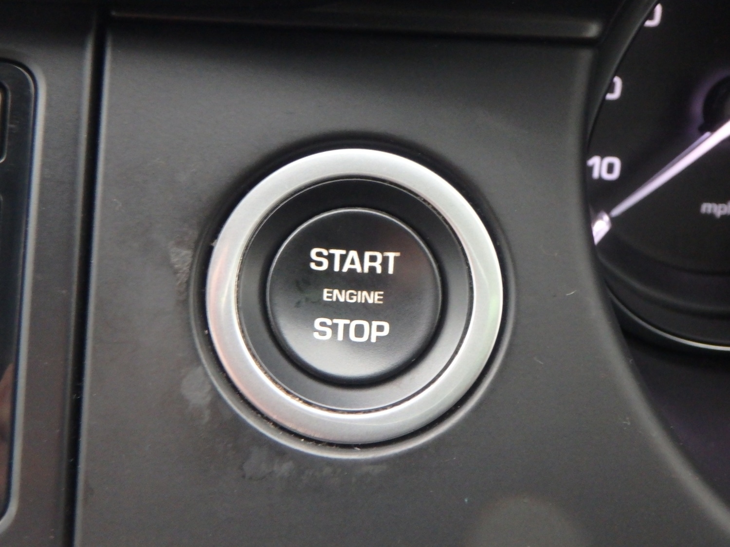 Used Land Rover Discovery Sport 2015 for sale - 76464318: Photo 25