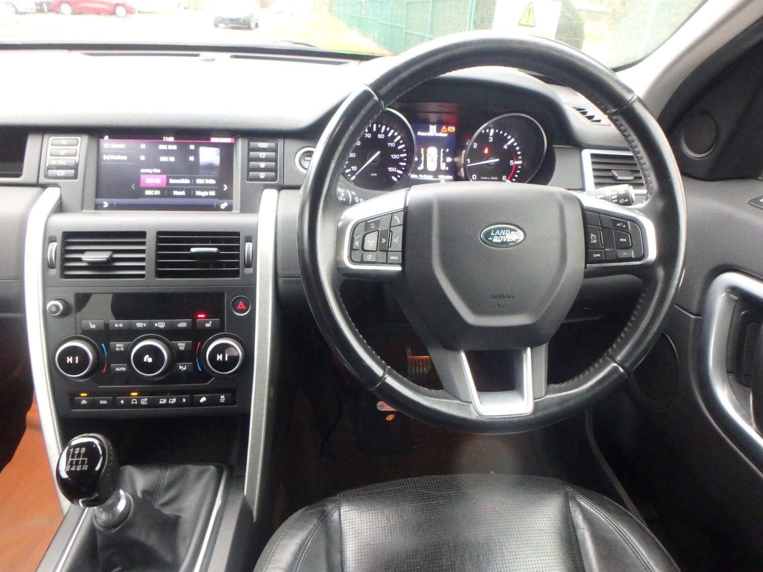 Used Land Rover Discovery Sport 2015 for sale - 76464318: Photo 27