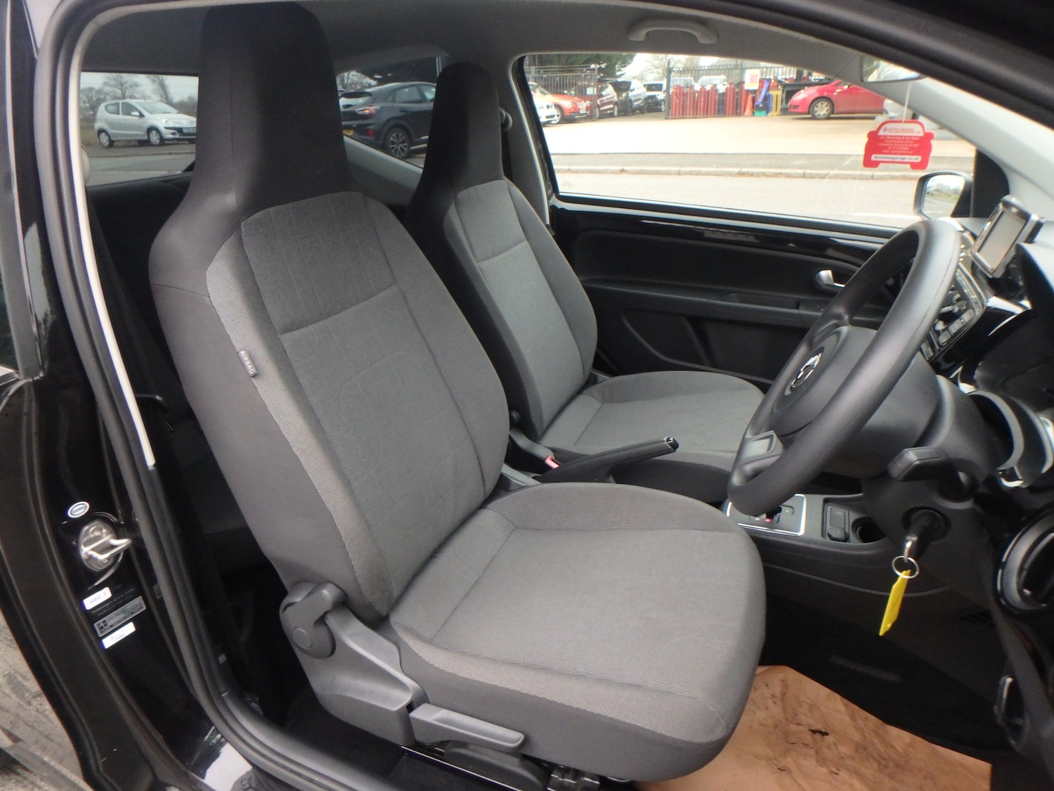 Used Volkswagen up! 2014 for sale - 77023387: Photo 13