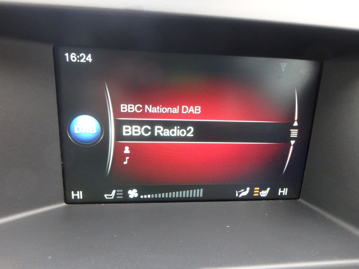 Used Volvo XC60 2015 for sale - 77818873: Photo 19