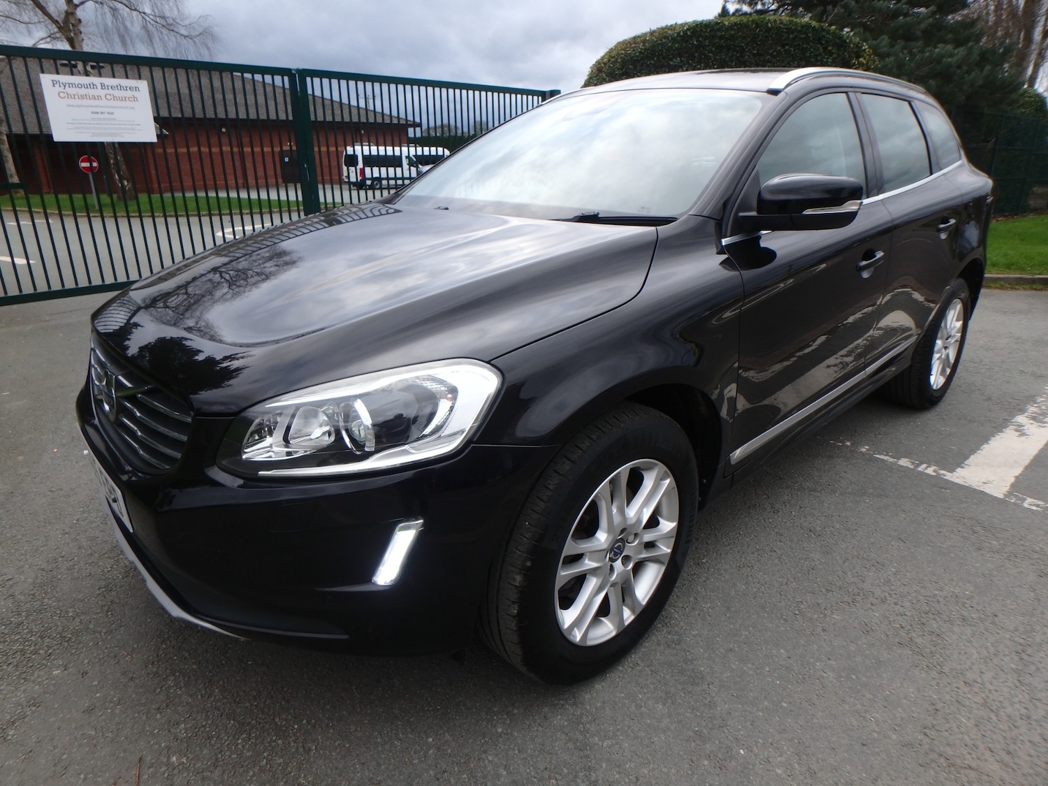 Used Volvo XC60 2015 for sale - 77818873: Photo 3