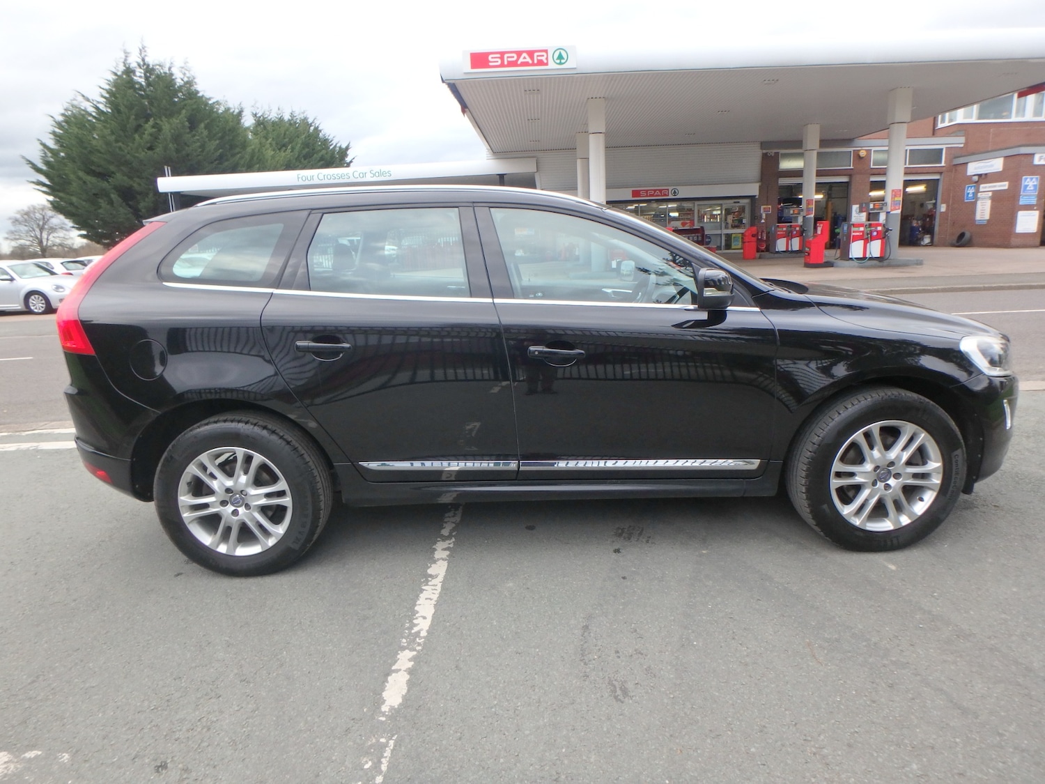 Used Volvo XC60 2015 for sale - 77818873: Photo 8