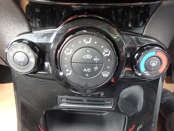 Used Ford Fiesta 2013 for sale - 75662710: Photo 18