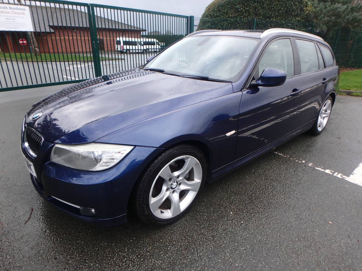 Used BMW 3 Series 2011 for sale - 77592430: Photo 3