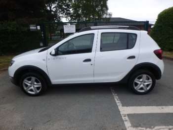 Used Dacia Sandero Stepway 2015 for sale - 74717374: Photo