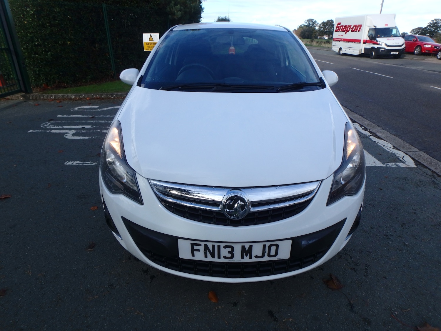Used Vauxhall Corsa 2013 for sale - 76340035: Photo 2
