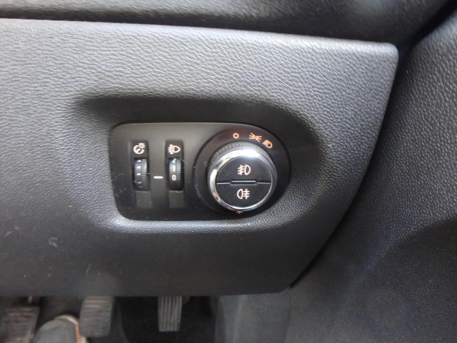 Used Vauxhall Corsa 2013 for sale - 76340035: Photo 23