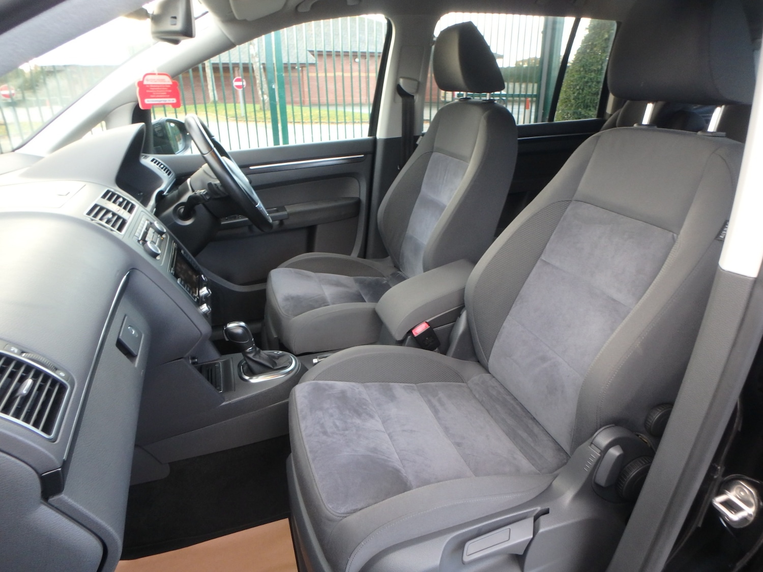 Used Volkswagen Touran 2025 for sale - 76554350: Photo 17