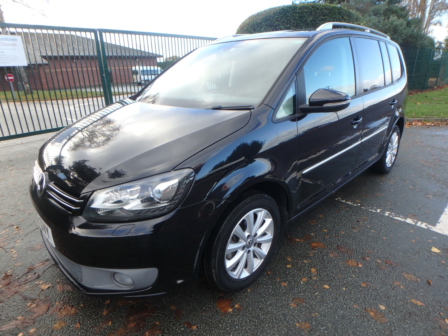 Used Volkswagen Touran 2025 for sale - 76554350: Photo 3