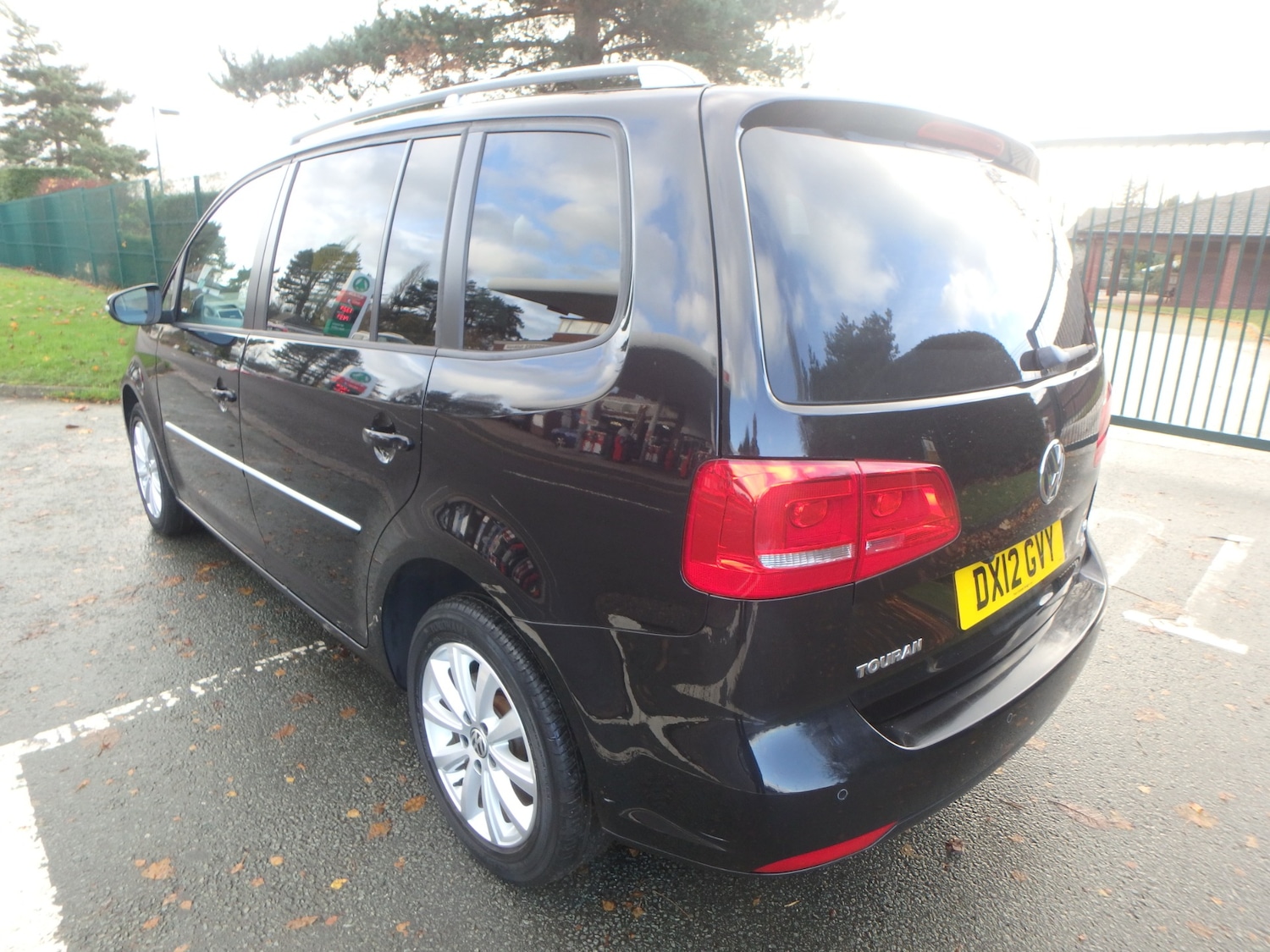 Used Volkswagen Touran 2025 for sale - 76554350: Photo 5