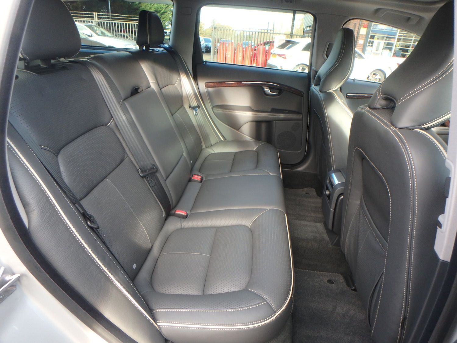 Used Volvo XC70 2015 for sale - 76577535: Photo 14