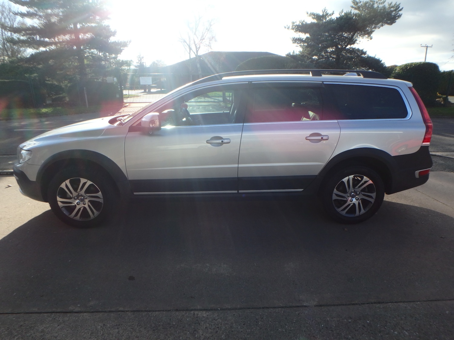 Used Volvo XC70 2015 for sale - 76577535: Photo 4