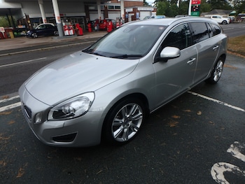 Used Volvo V60 2012 for sale - 75715600: Photo