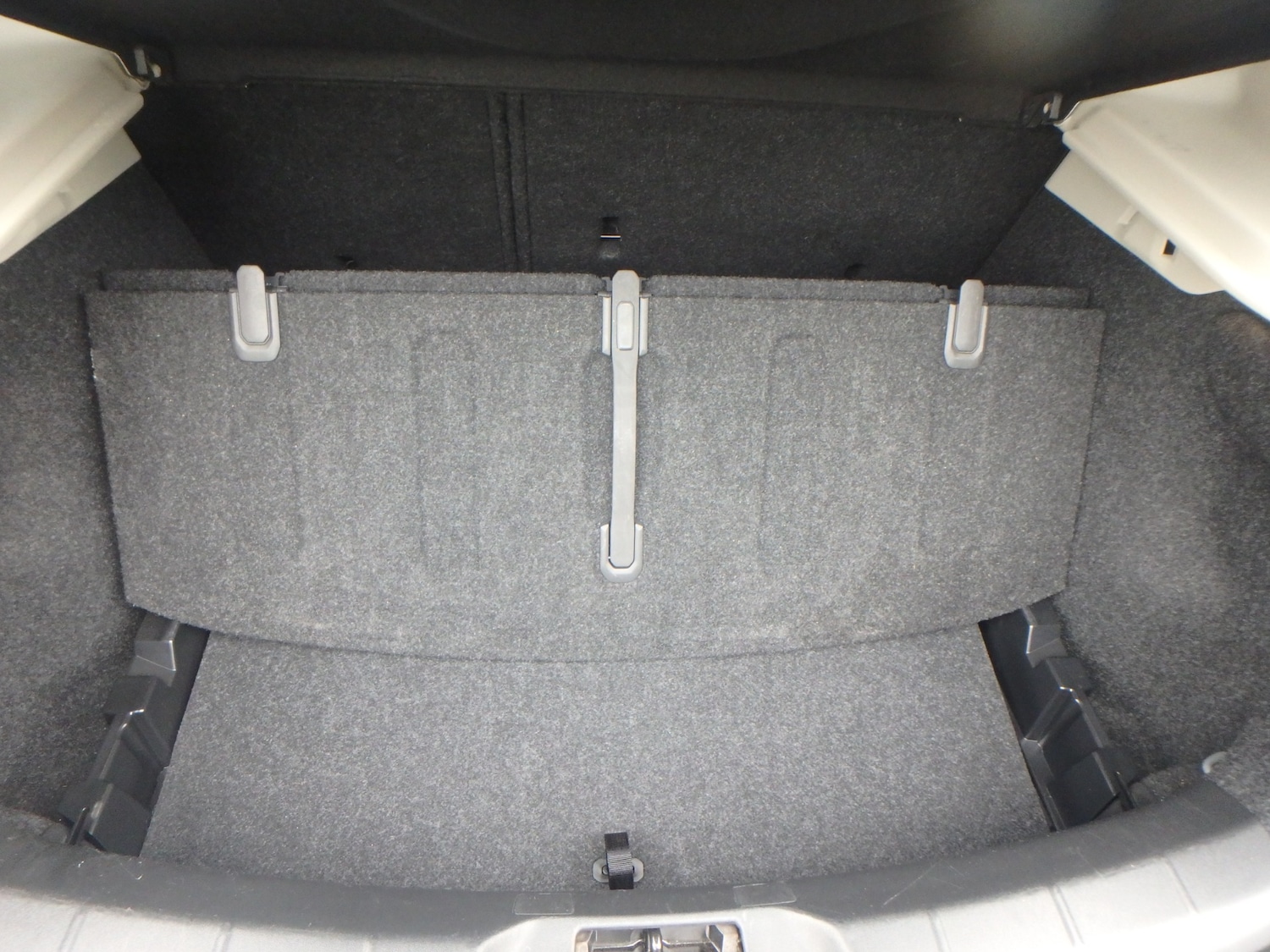 Used Volvo V40 2025 for sale - 76274892: Photo 11