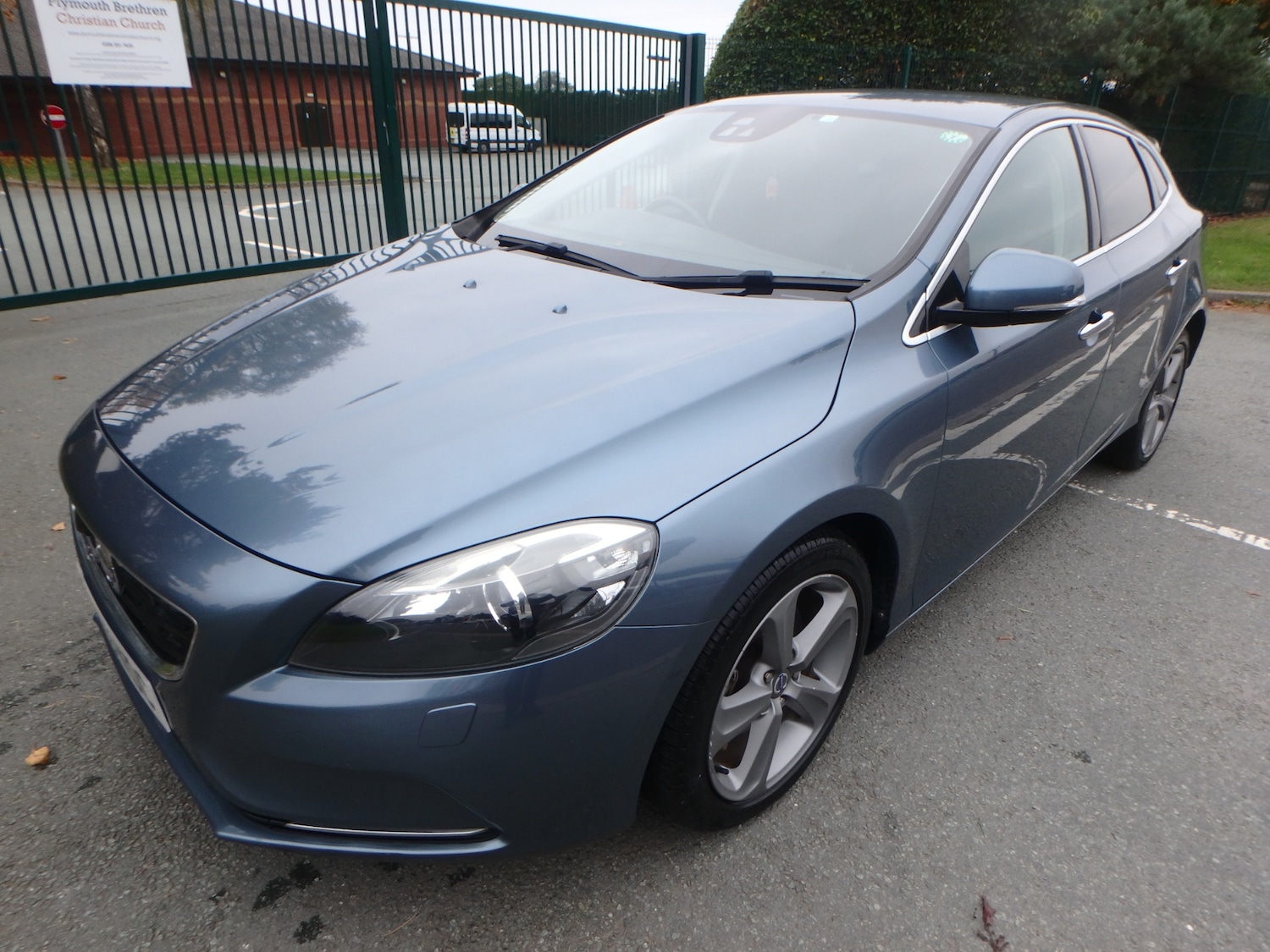 Used Volvo V40 2025 for sale - 76274892: Photo 3