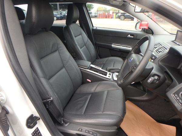 Used Volvo V50 2012 for sale - 76219343: Photo 14