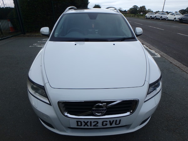 Used Volvo V50 2012 for sale - 76219343: Photo 2