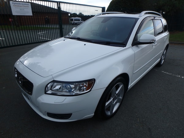 Used Volvo V50 2012 for sale - 76219343: Photo 3